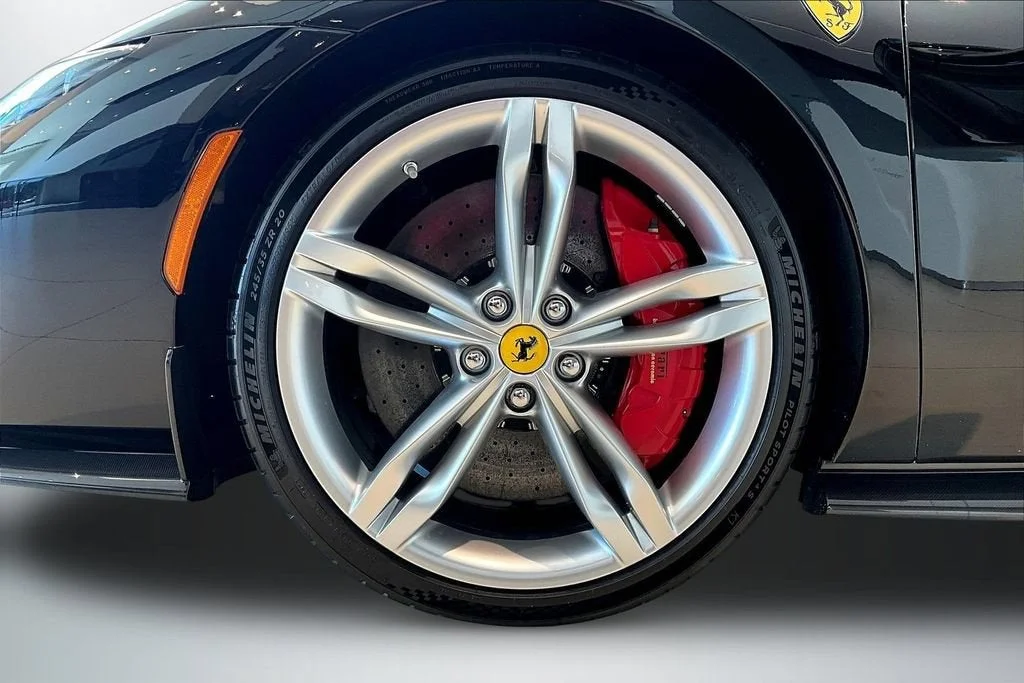 Used 2022 Nero Ferrari  image 28