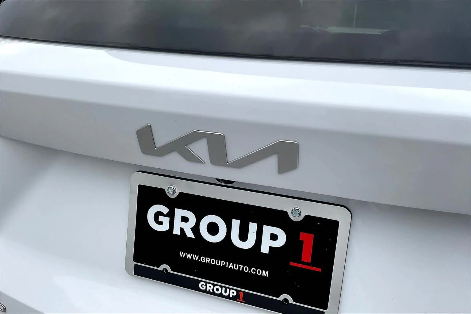 Used 2023 Glacial White Pearl Kia EX image 10