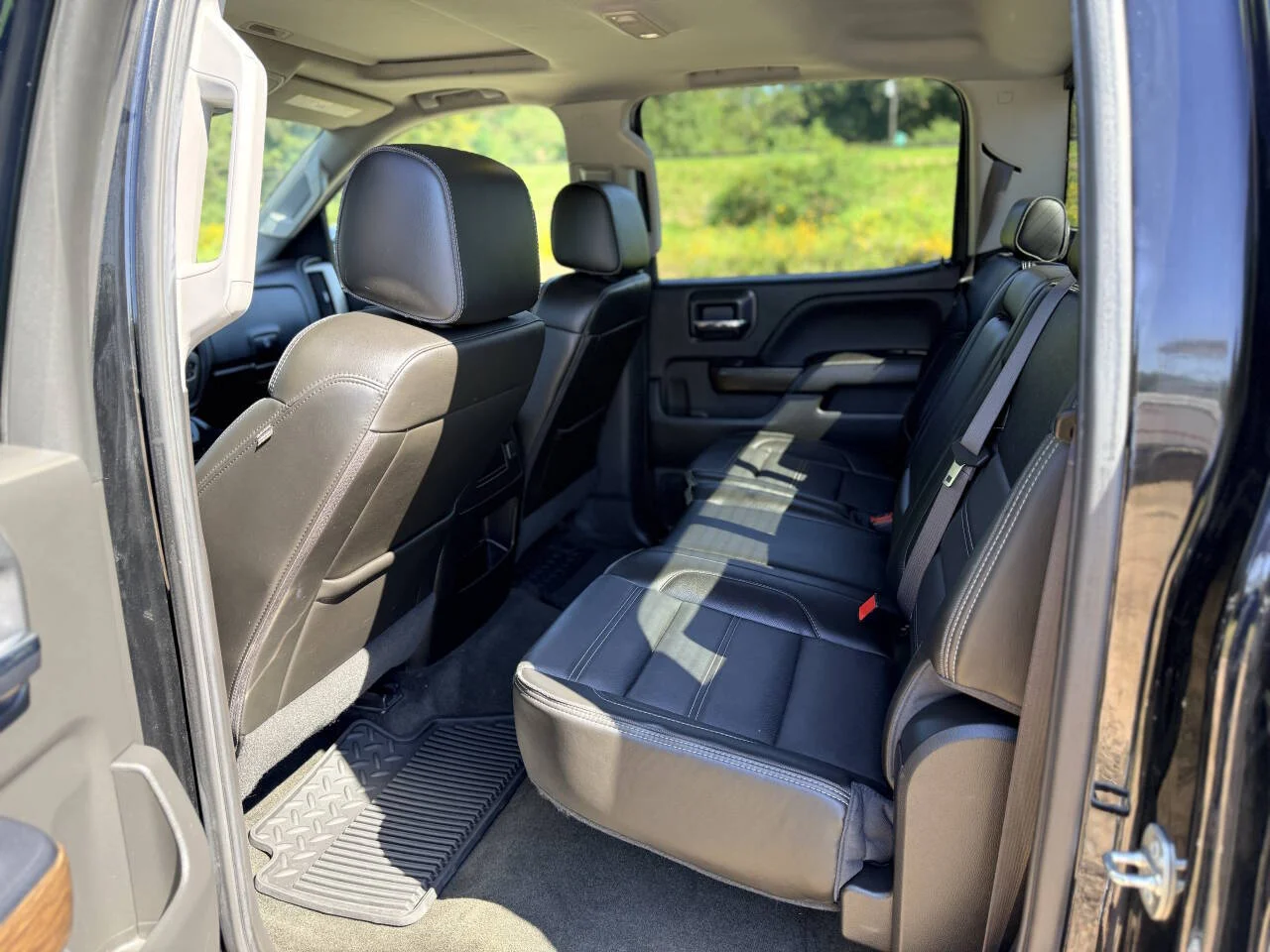 Used 2017 Black GMC Denali 4x4 4dr Crew Cab 5.8 ft. SB image 16