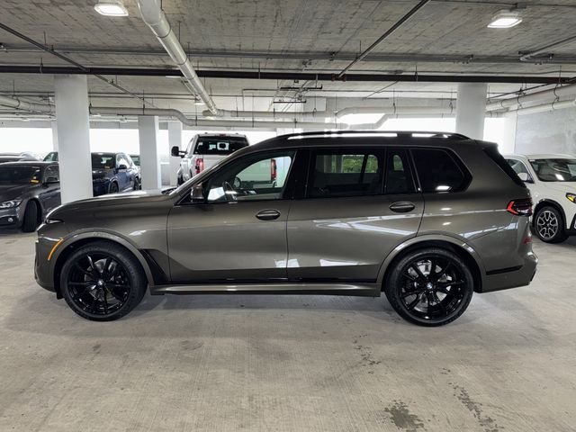 New 2027 Manhattan Green Metallic BMW xDrive40i image 4