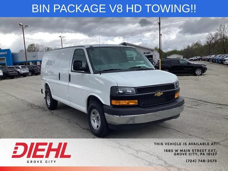 New 2026 Summit White Chevrolet WT image 1