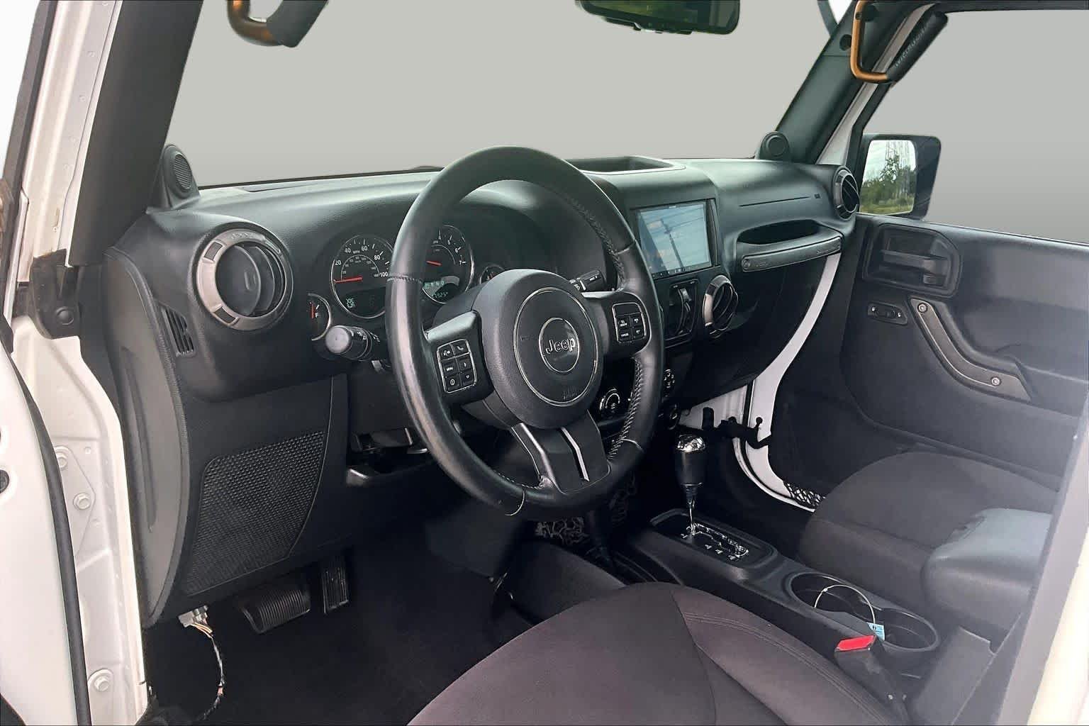 Used 2014 Bright White Clearcoat Jeep Sport image 16