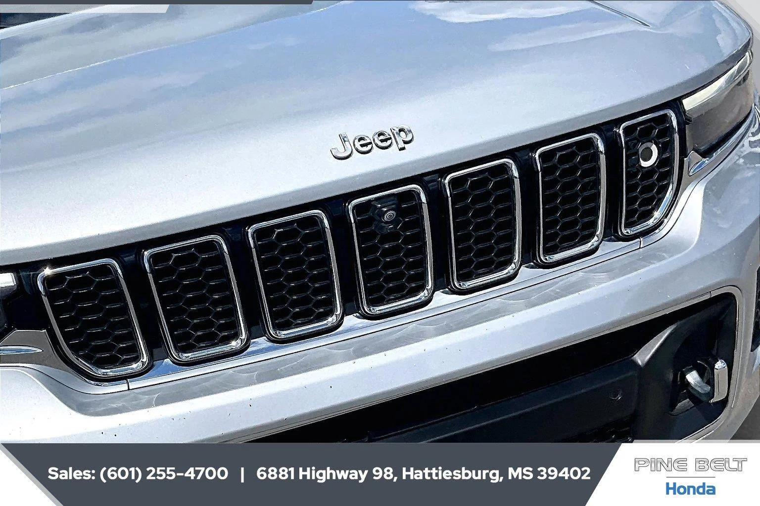 Used 2021 Silver Zynith Jeep Overland image 22
