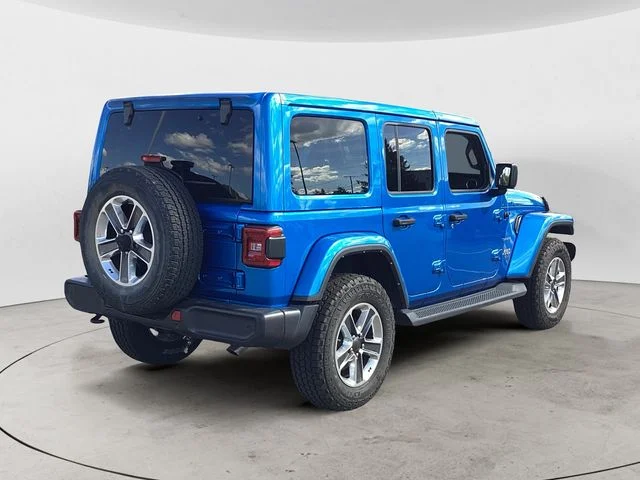 Used 2021 Blue Pearl Jeep Unlimited Sahara image 5