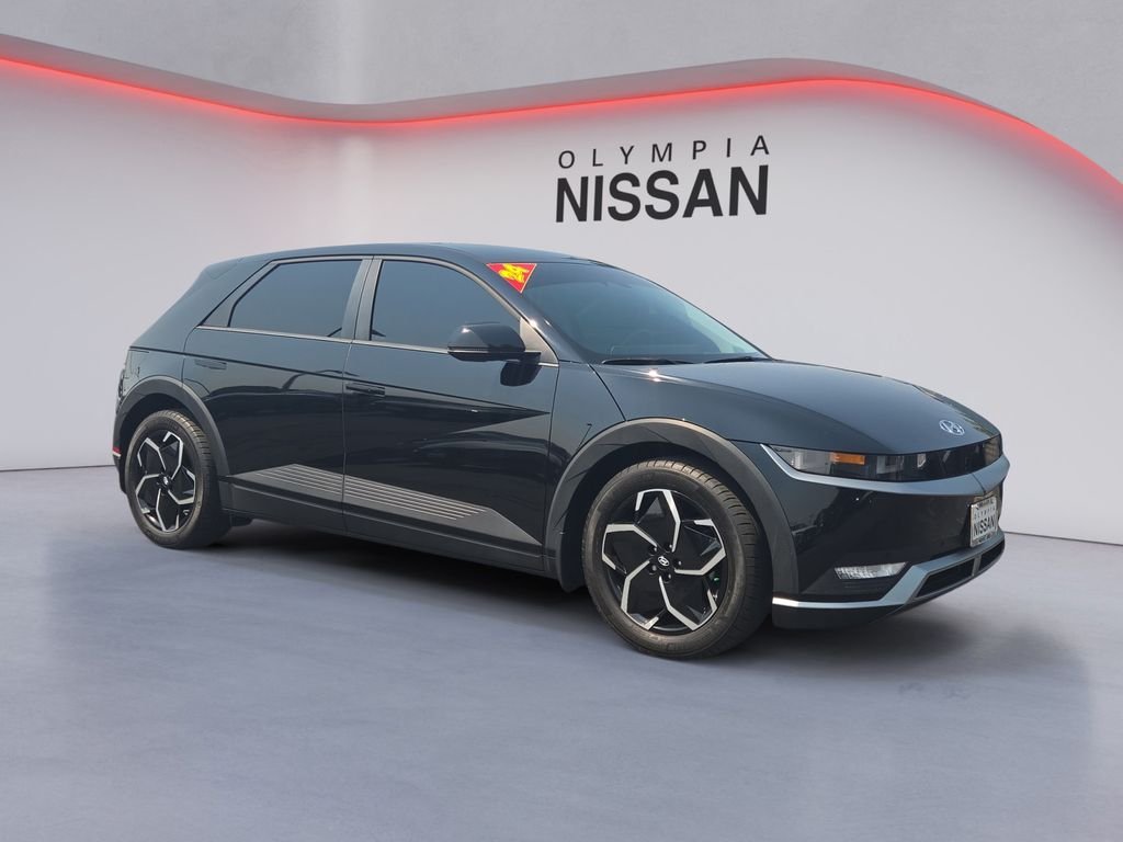 Used 2024 Black Hyundai SEL image 9