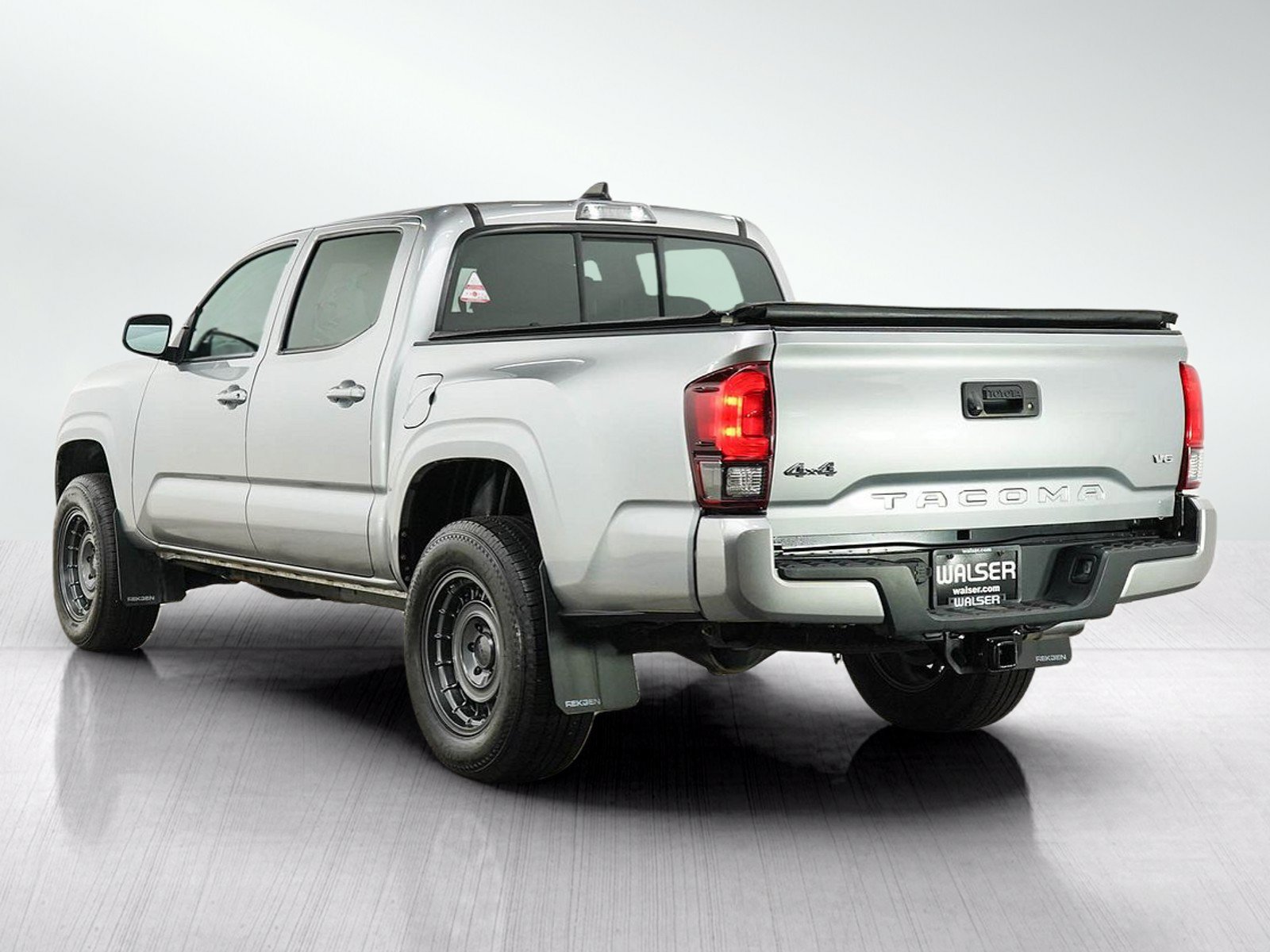 Used 2021 Silver Sky Metallic Toyota SR image 3