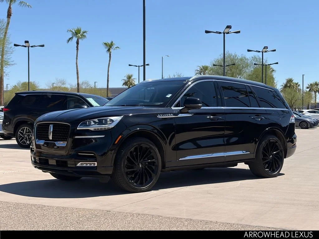 Used 2021 Black Lincoln Reserve image 2