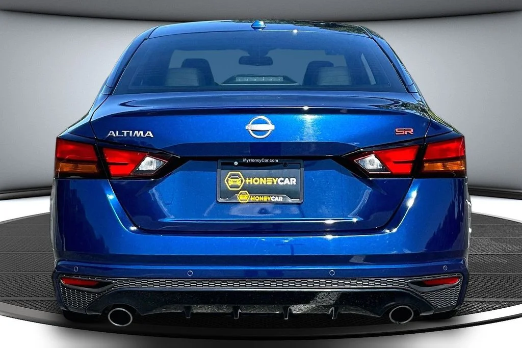 Certified Used 2023 Blue Nissan 2.5 SR image 5