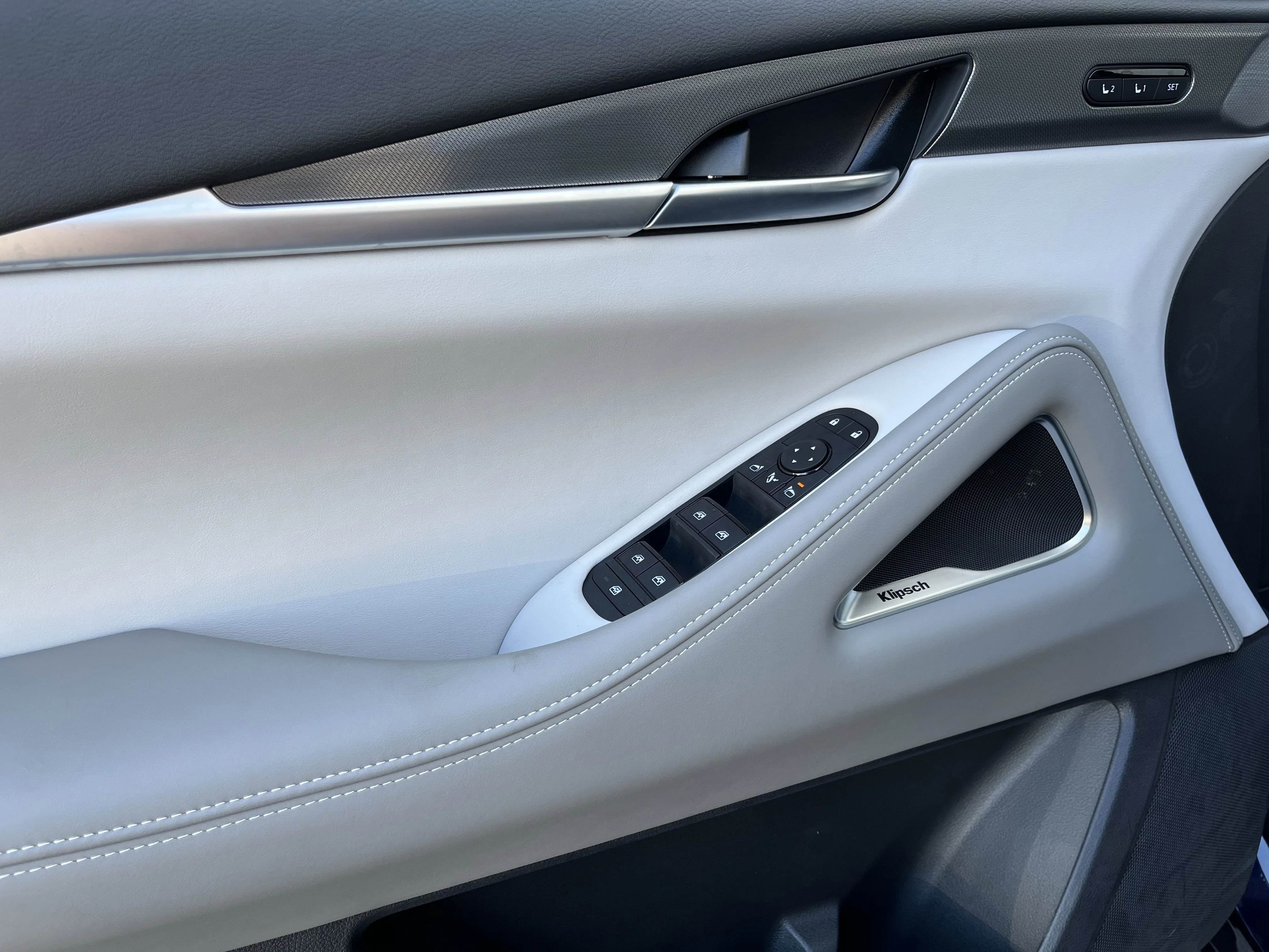 New 2027 Grand Blue INFINITI LUXE image 11