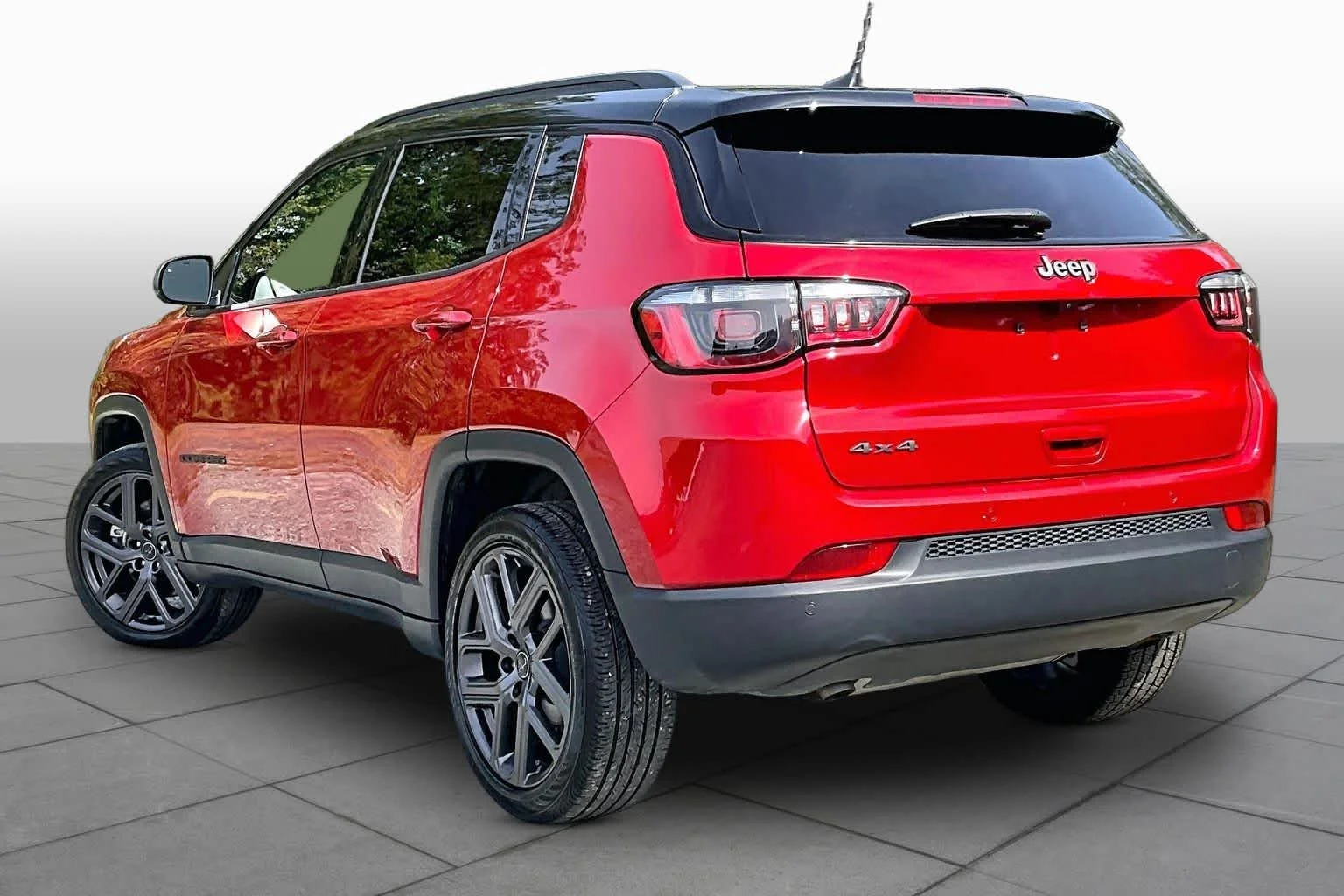 Used 2026 Red Hot Pearlcoat Jeep Limited Altitude image 12