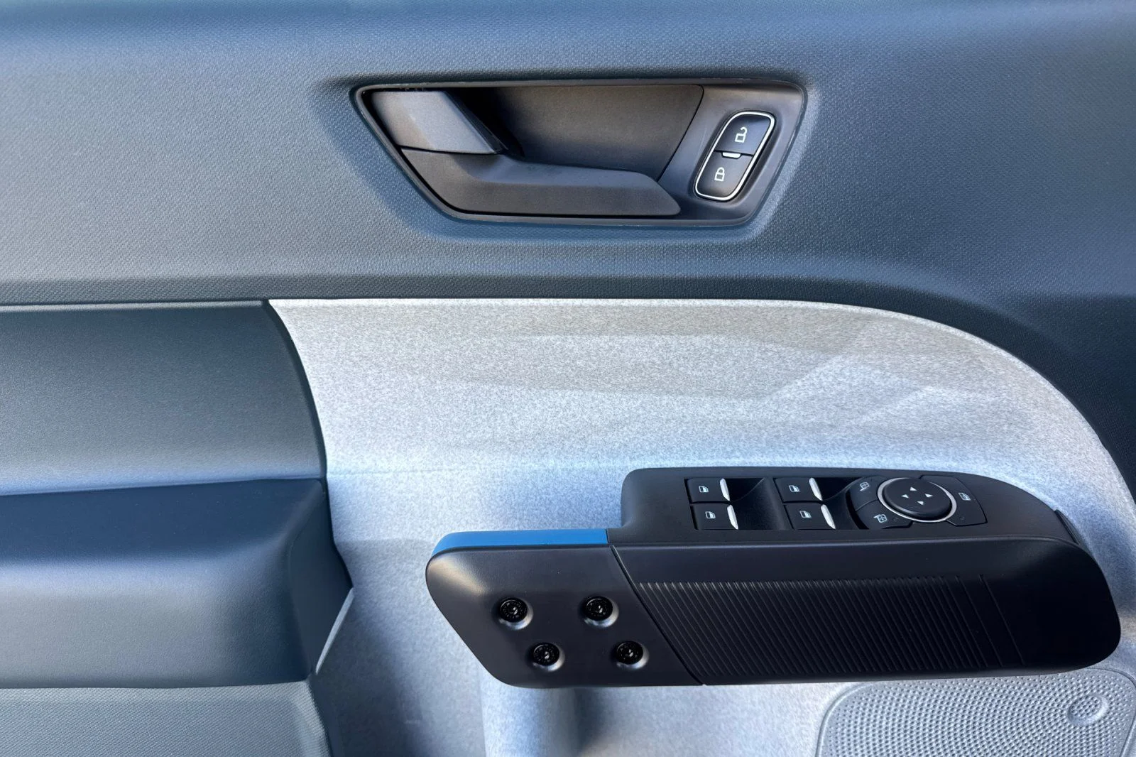 New 2026 Carbonized Gray Metallic Ford XLT image 11