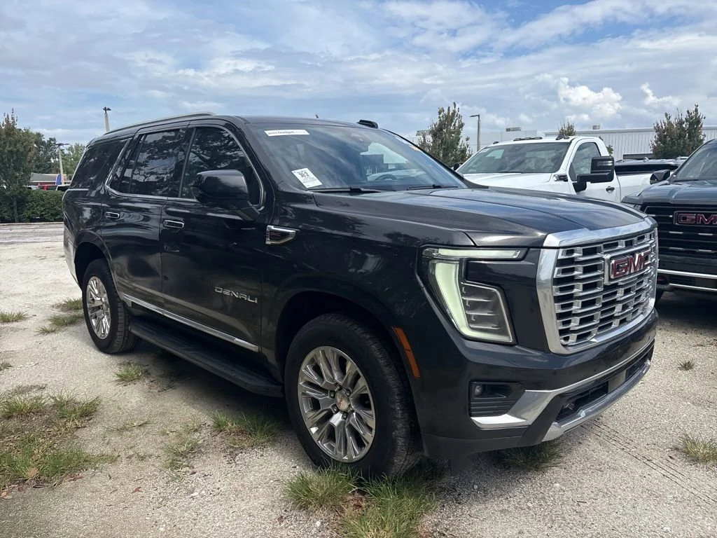 Used 2025 Onyx Black GMC Denali image 3