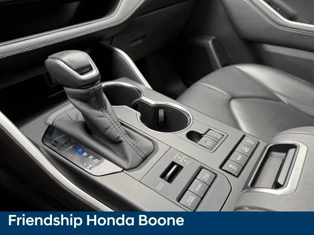 Used 2020 Silver Toyota XLE image 30