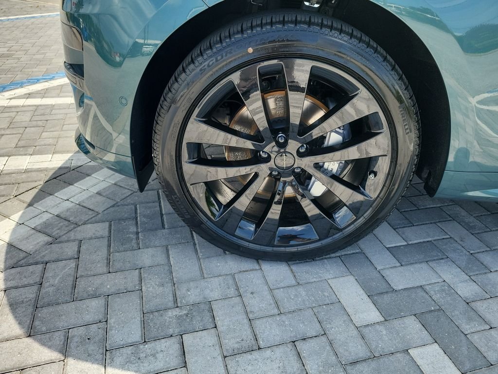 New 2026 Giola Green LAND ROVER Dynamic SE image 13