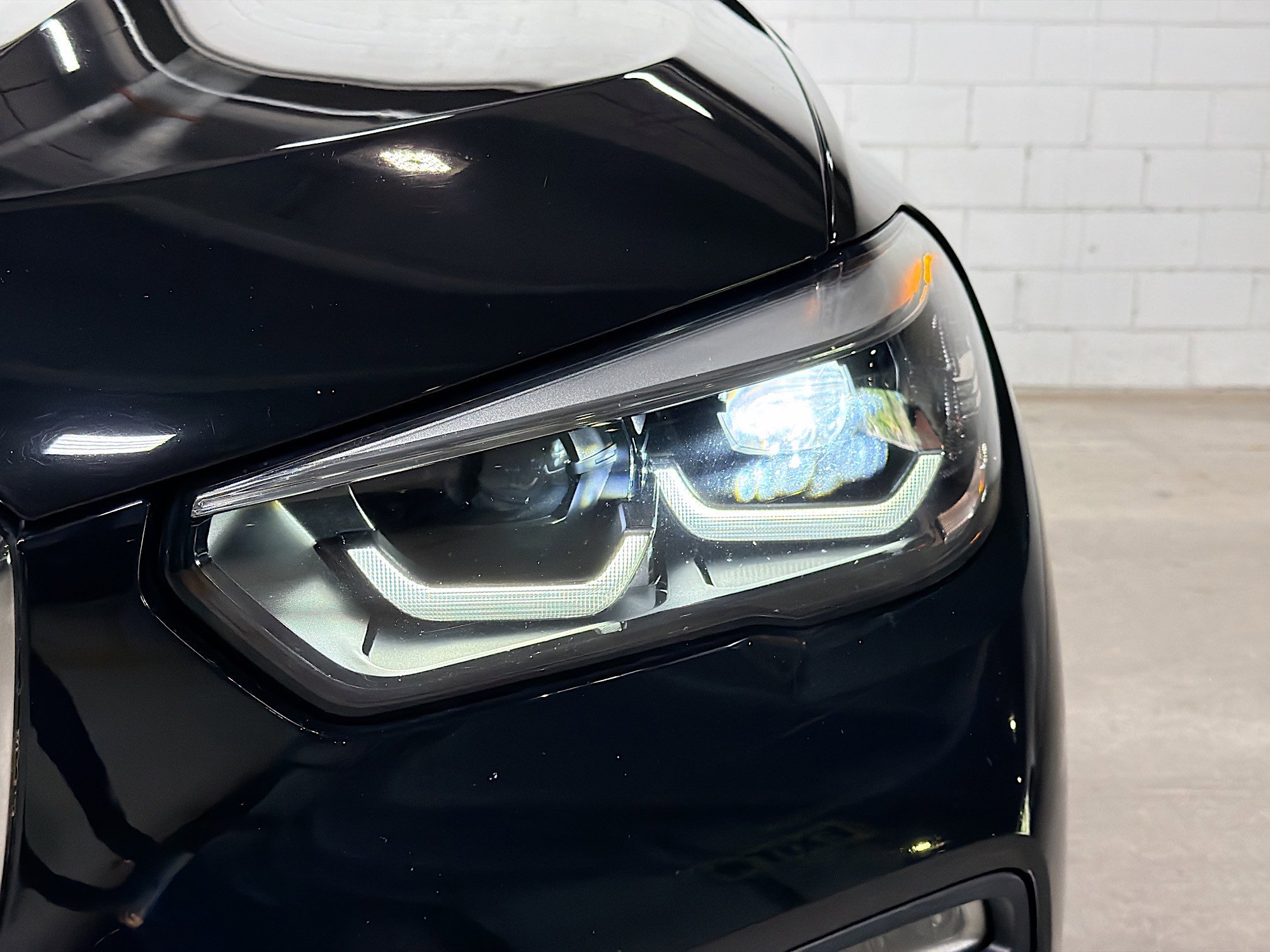 Used 2020 Jet Black BMW sDrive40i image 10