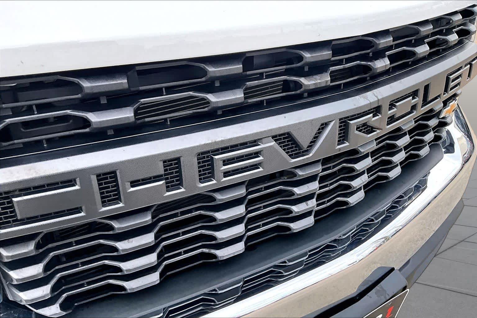 Used 2020 SUMMIT WHITE Chevrolet Work Truck image 30