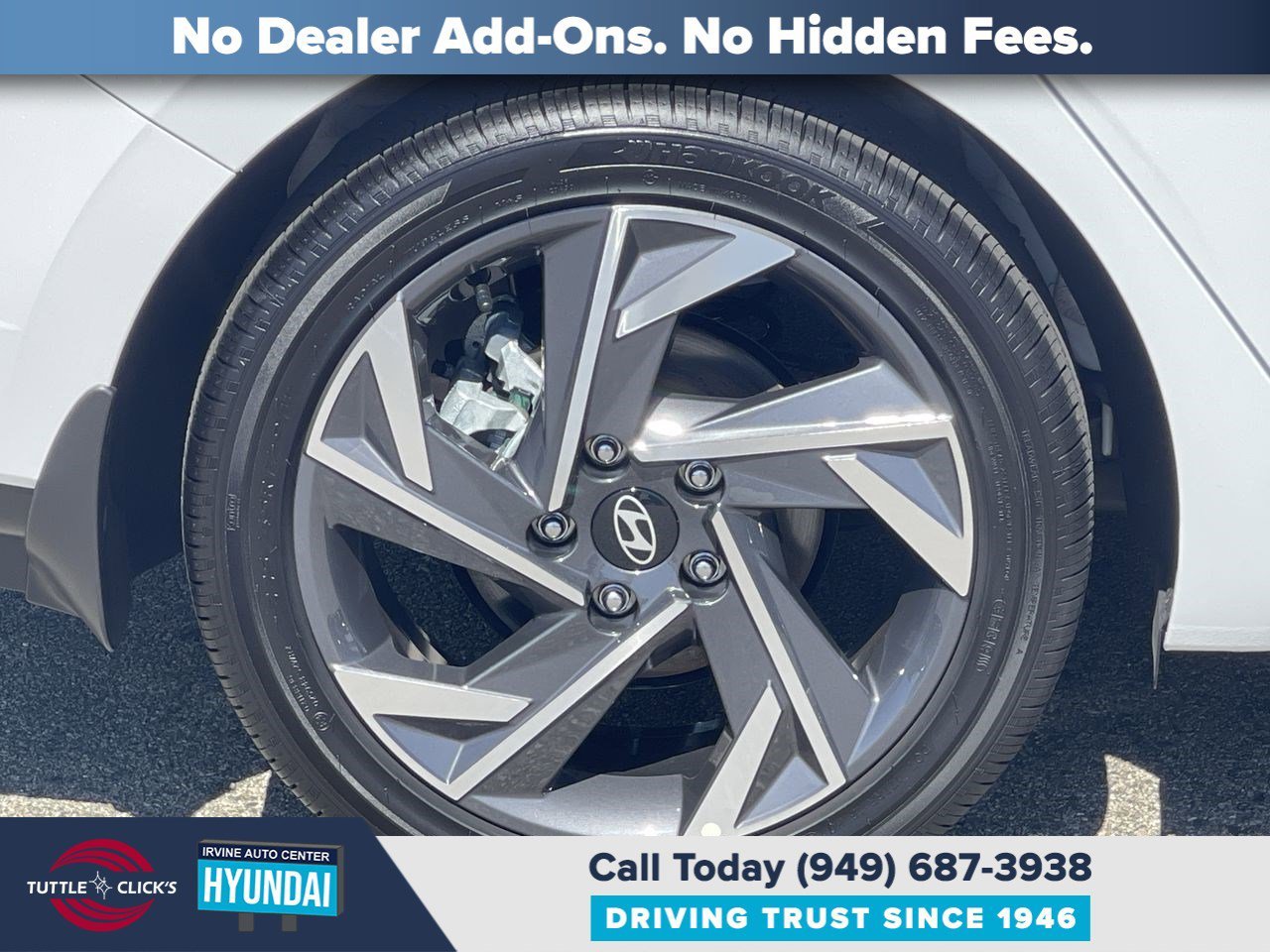 Used 2025 Serenity White HYUNDAI SEL CONVENIENCE image 11