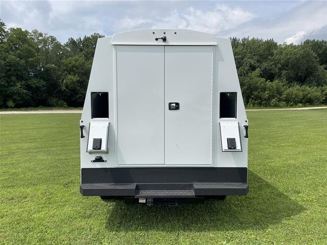 New 2026 Oxford White Ford F-450® XL image 29