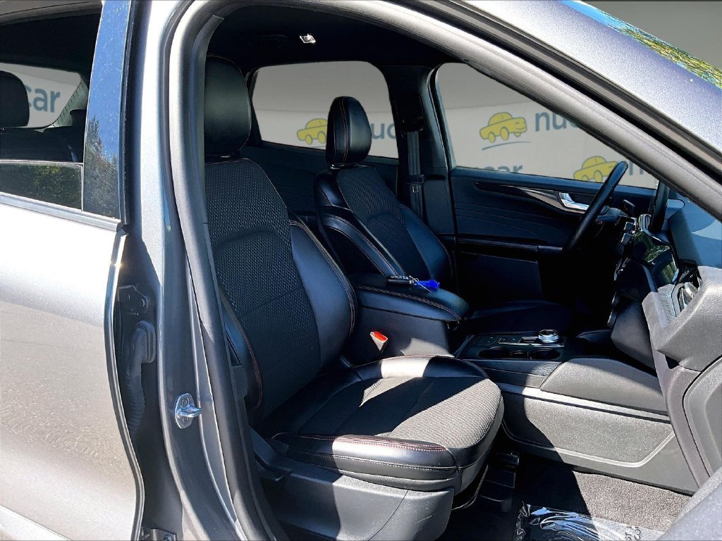 Used 2024 Gray Metallic Ford ST-Line image 11