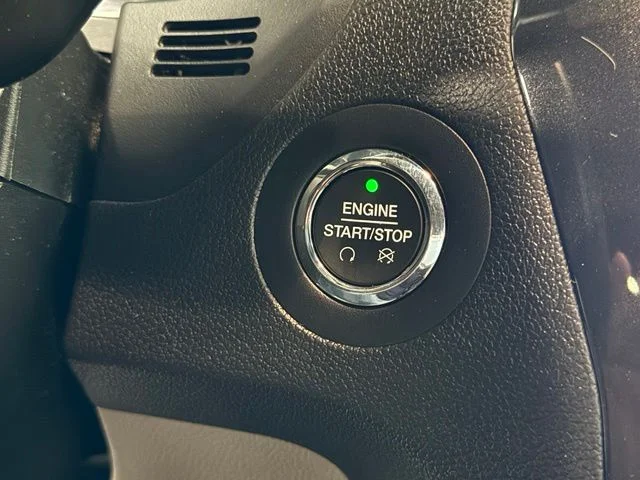 Used 2018 White Ford Limited image 14
