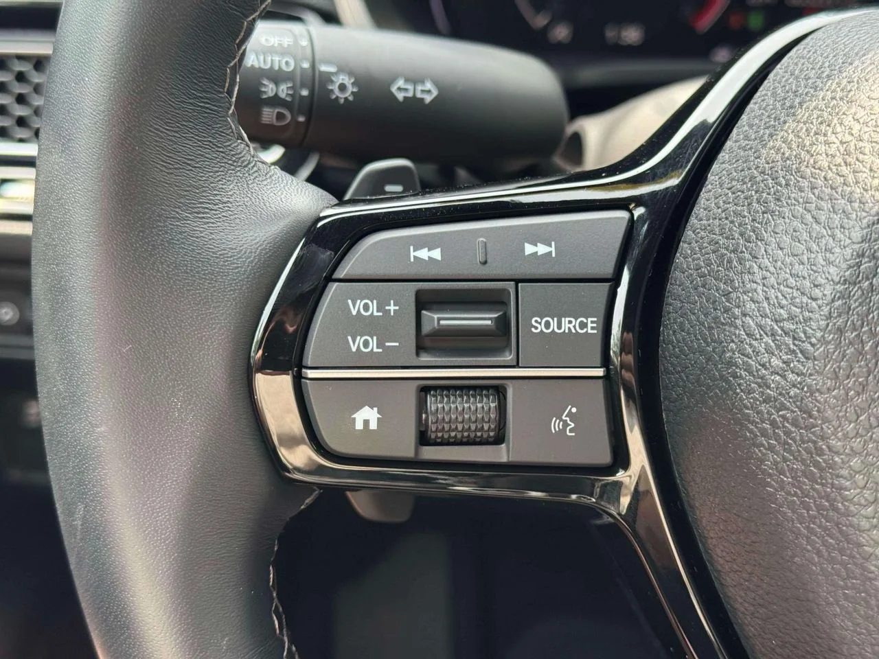 2025 Honda Civic Hatchback Sport - Photo 25