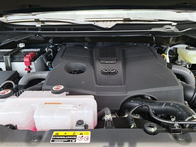 2026 Toyota Tundra SR5 - Photo 15