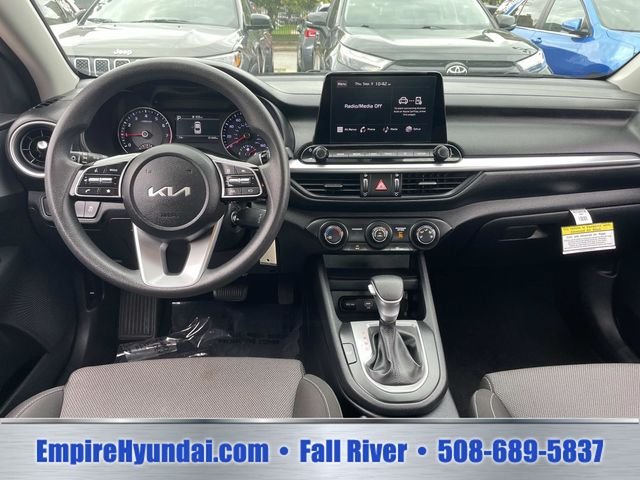 2024 Kia Forte LXS - Photo 12