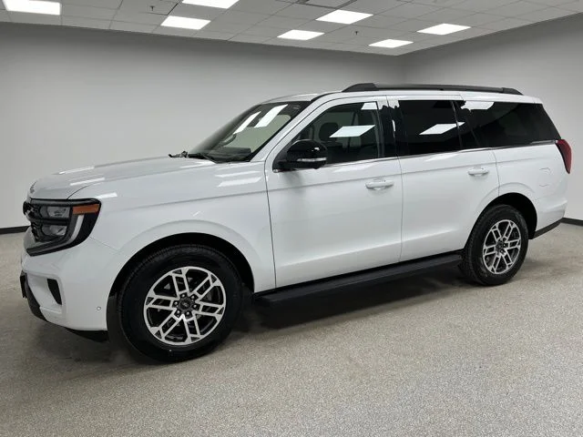 Used 2025 White Ford Active image 5