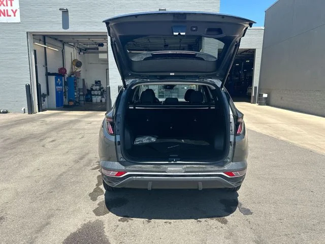 Used 2023 Gray Hyundai SEL image 24