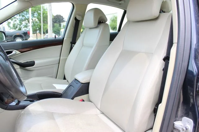 Used 2011 Black Saab Turbo4 image 18