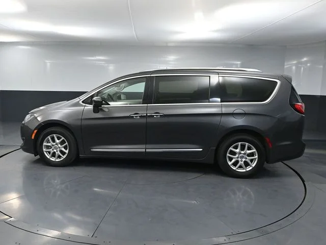 Used 2020 Gray Chrysler Touring L image 6