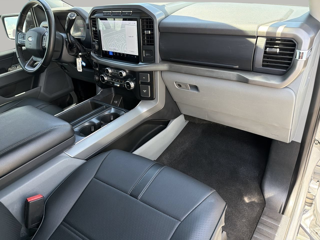 Used 2024 Silver Metallic Ford XLT image 11