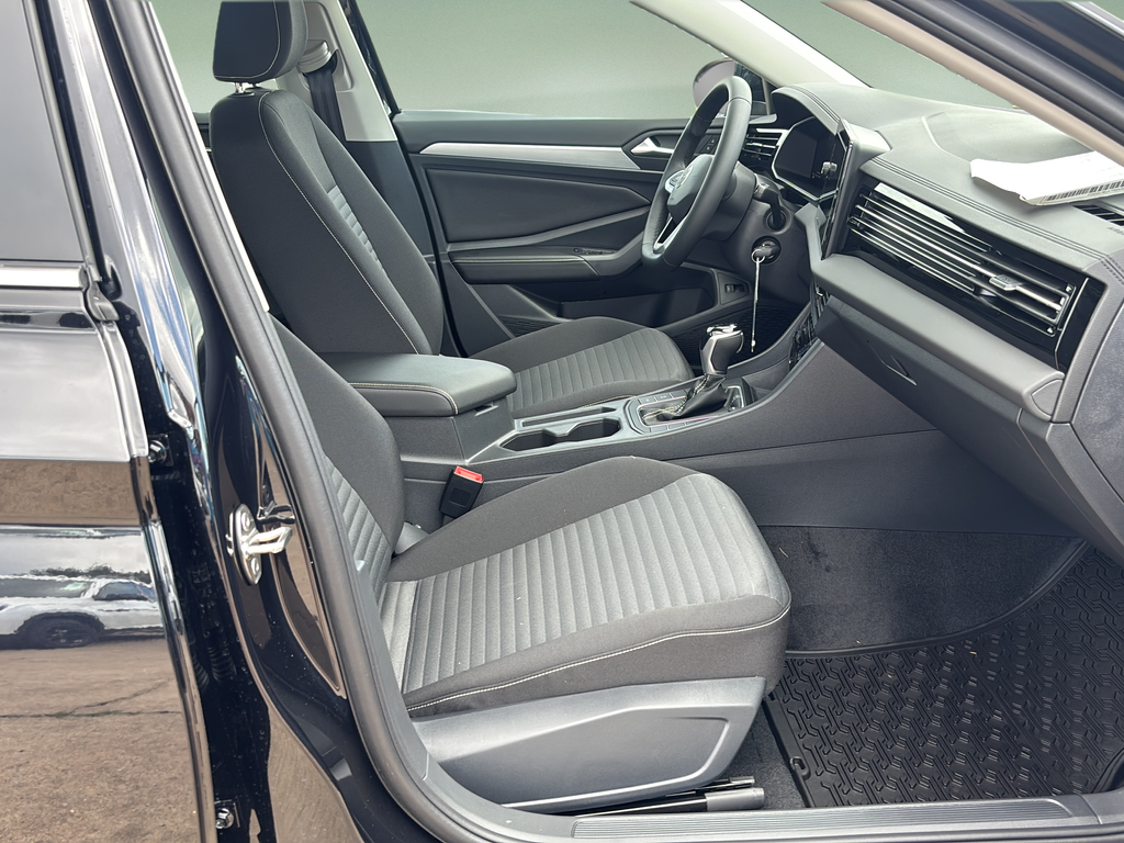 New 2026 Black Volkswagen 1.5T S image 11