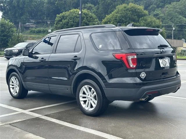 Used 2017 Shadow Black Ford Base image 18