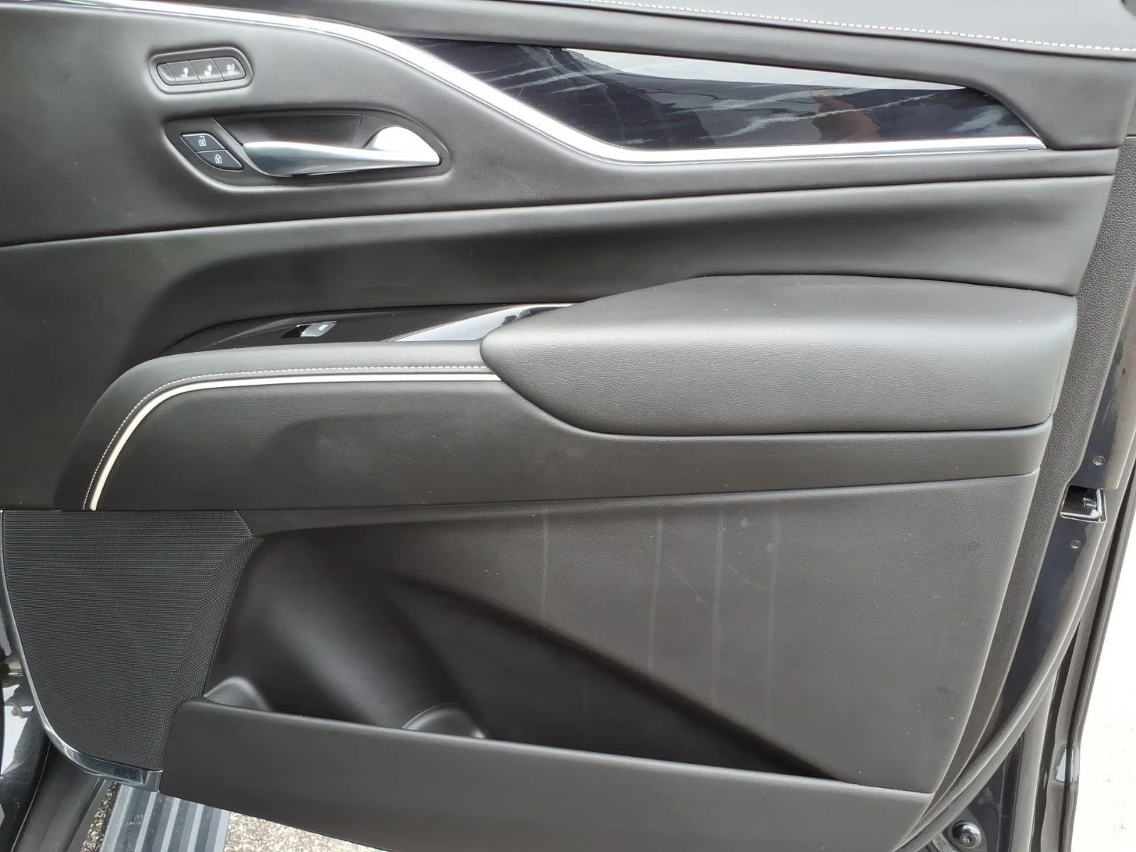 Used 2024 Black Diamond Tricoat Cadillac AWD V-Series image 25