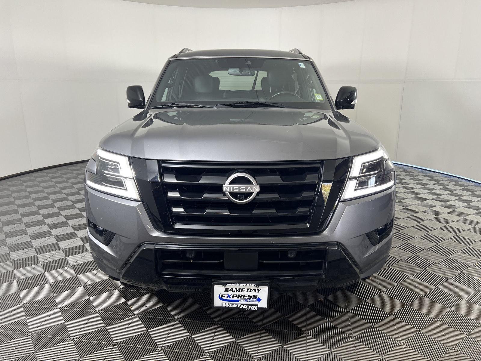 Used 2023 Gun Metallic Nissan SL image 8