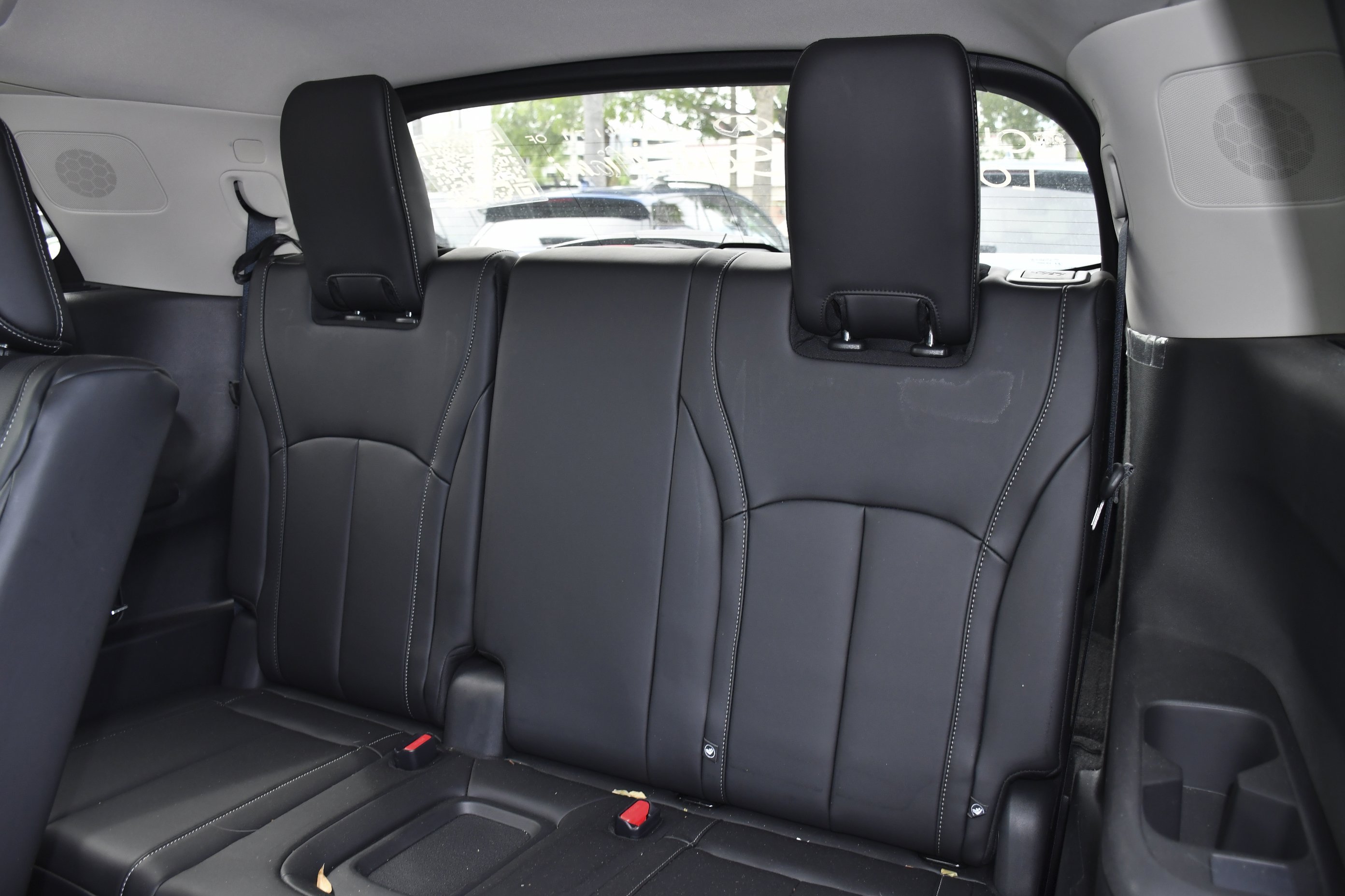 Certified Used 2026 Harbor Gray INFINITI LUXE image 29