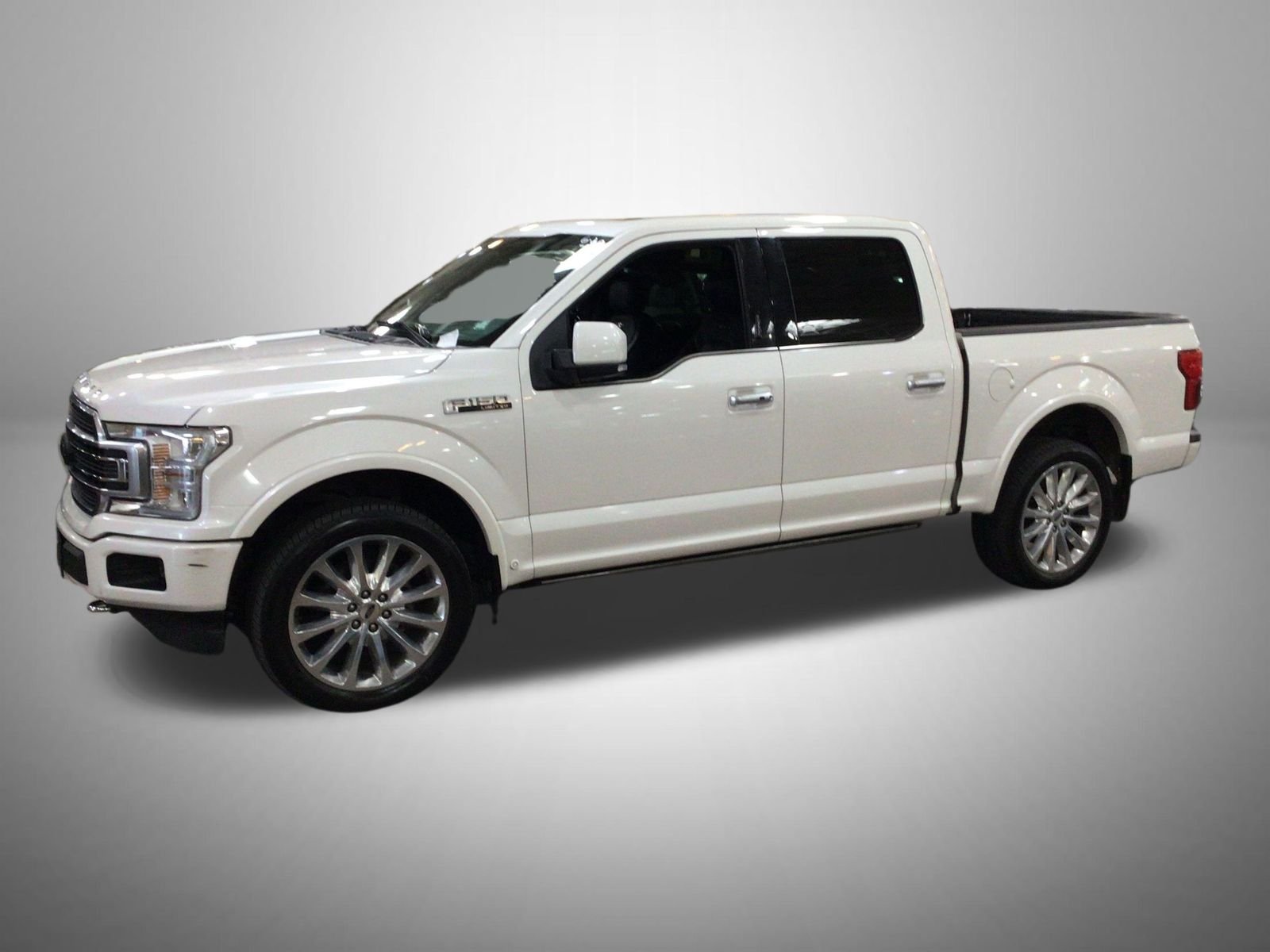 Used 2018 White Ford Limited image 1