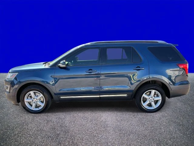 Used 2016 Blue Ford XLT image 6