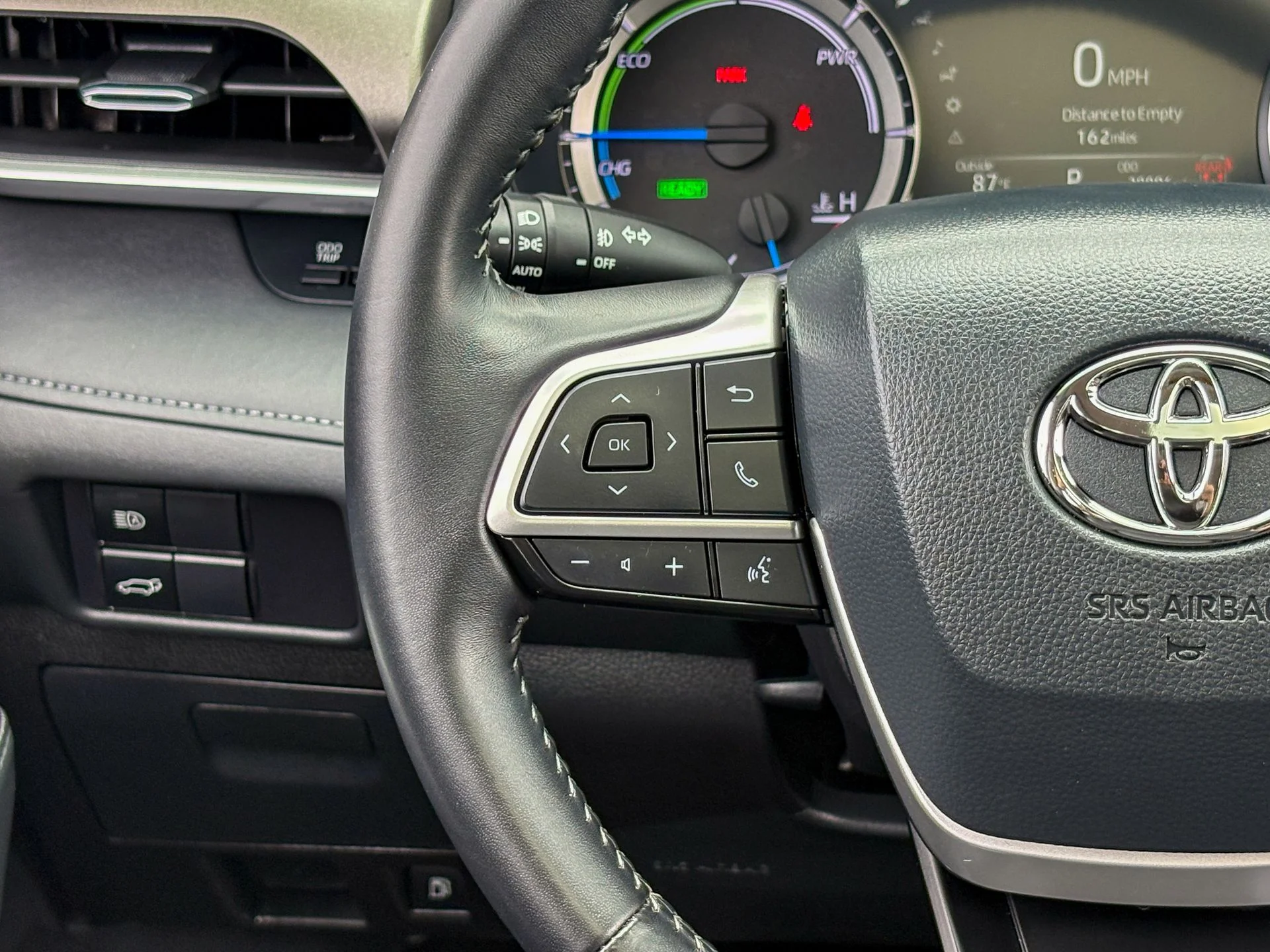 Used 2024 Silver Toyota XLE image 19
