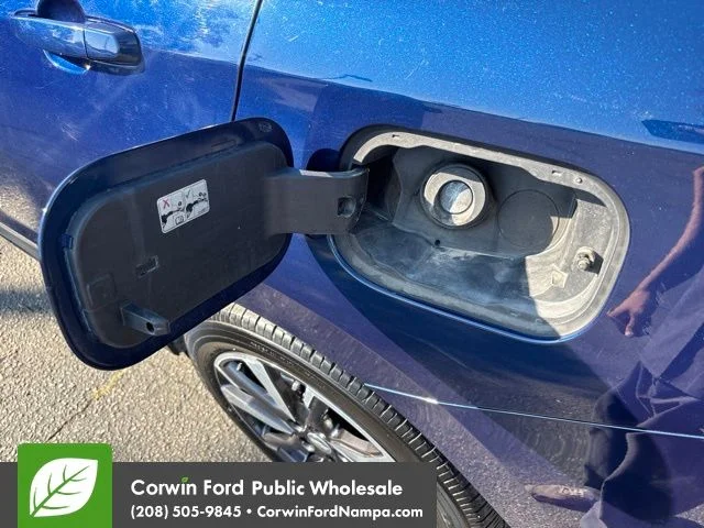 Used 2022 Blue Glow Metallic Chevrolet  image 10