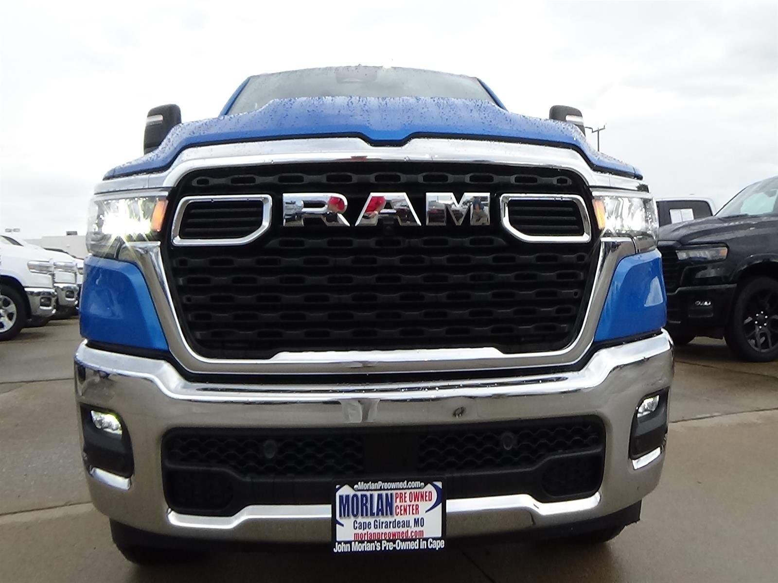 Used 2025 Hydro Blue Pearl Coat (pbj) RAM Big Horn image 3