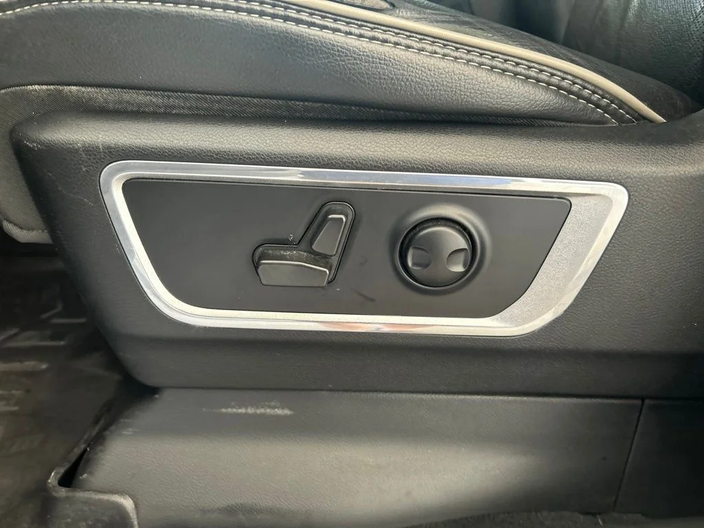Used 2022 Gray Ram Laramie image 42