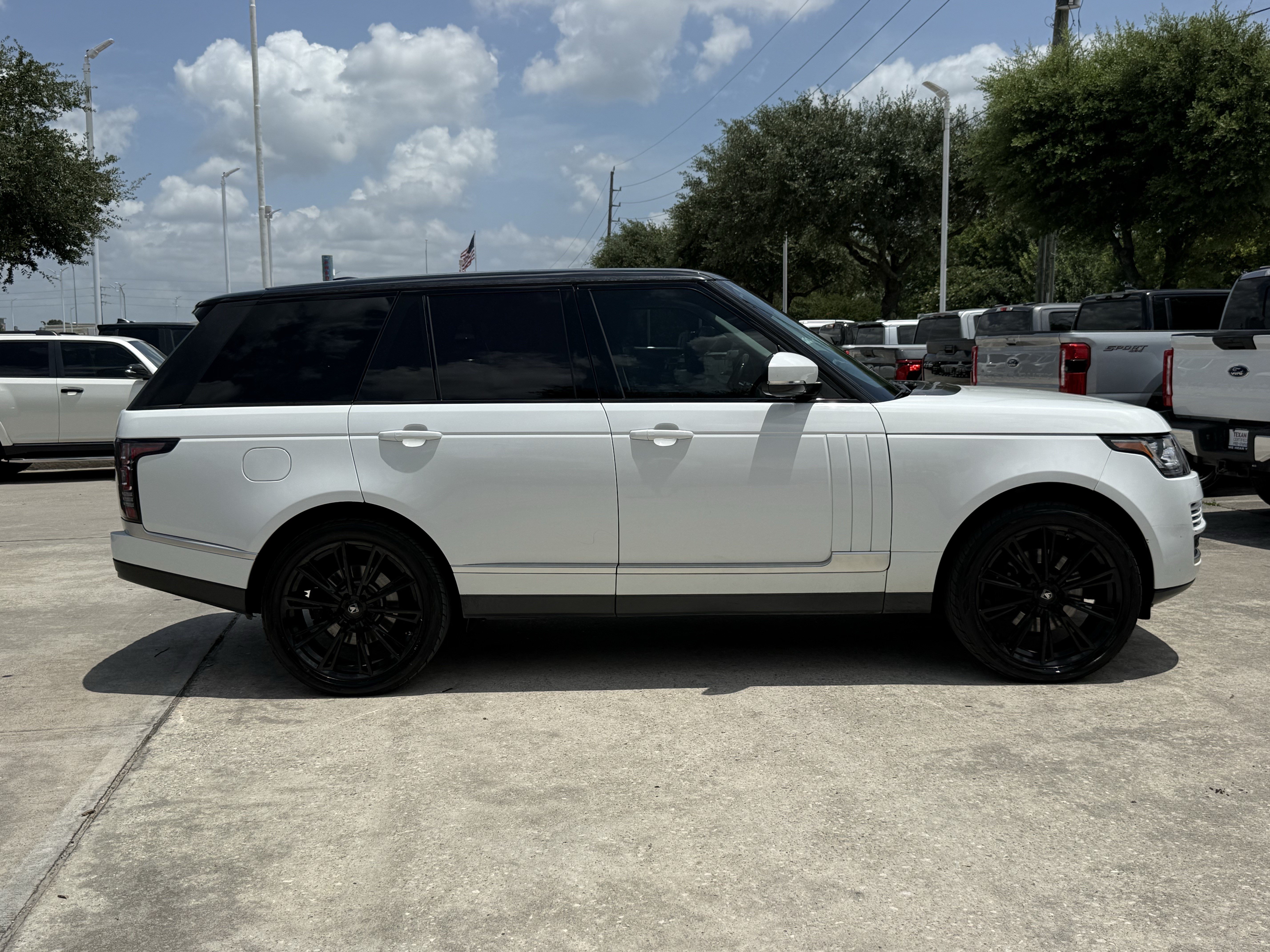 Used 2014 White Land Rover  image 3