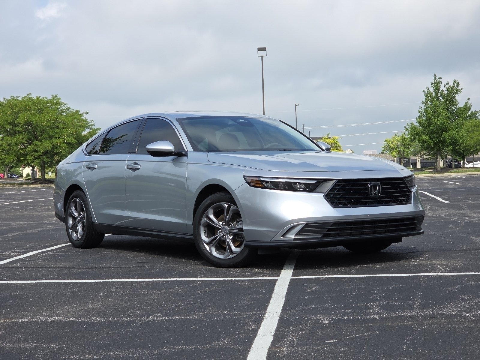 Certified Used 2024 Solar Silver Metallic Honda EX image 2