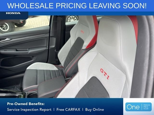 Used 2024 Atlantic Blue Metallic Volkswagen 2.0T SE image 17