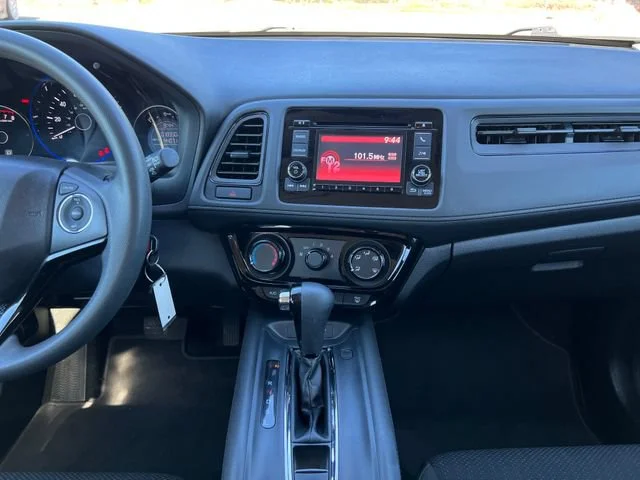 Used 2018 Modern Steel Metallic Honda LX image 19