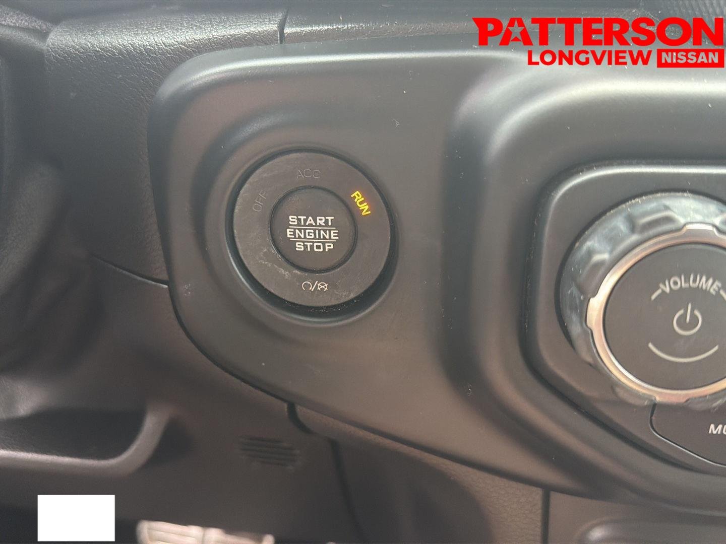 Used 2019 Bright White Clearcoat Jeep Rubicon image 10