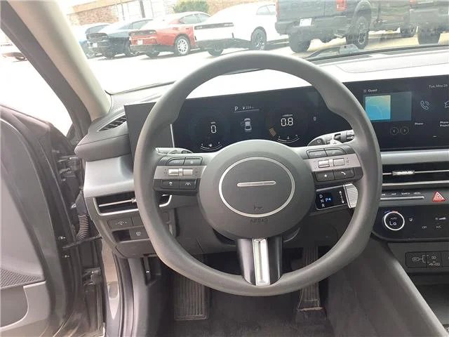 Used 2025 Portofino Gray Hyundai SEL Front-Wheel Drive image 20