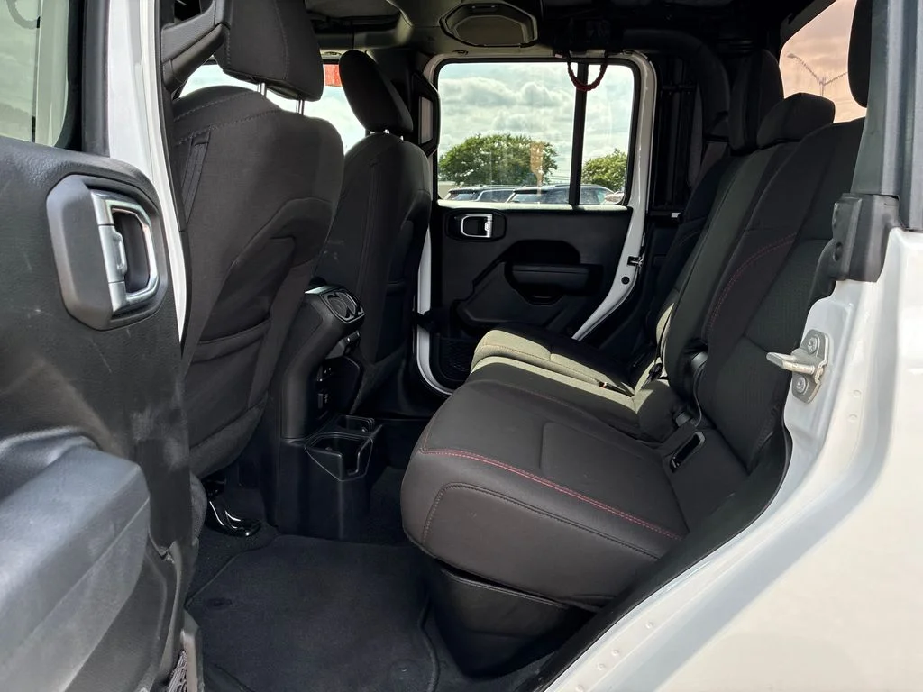 Used 2023 White Jeep Rubicon image 30